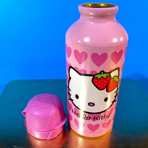 HELLO KITTY 2008 DECORATIVE PINK ALUMINUM BOTTLE WITH SCREW ON CAP 14oz 7” TALL - Picture 5 of 8